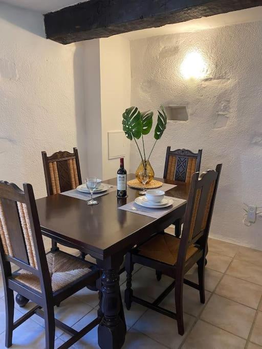 Spacious 1 Bed Home With Shared Pool Champagnac-la-Rivière エクステリア 写真