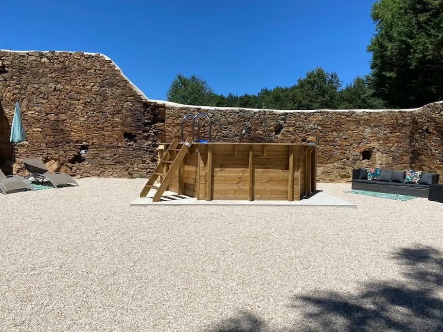 Spacious 1 Bed Home With Shared Pool Champagnac-la-Rivière エクステリア 写真