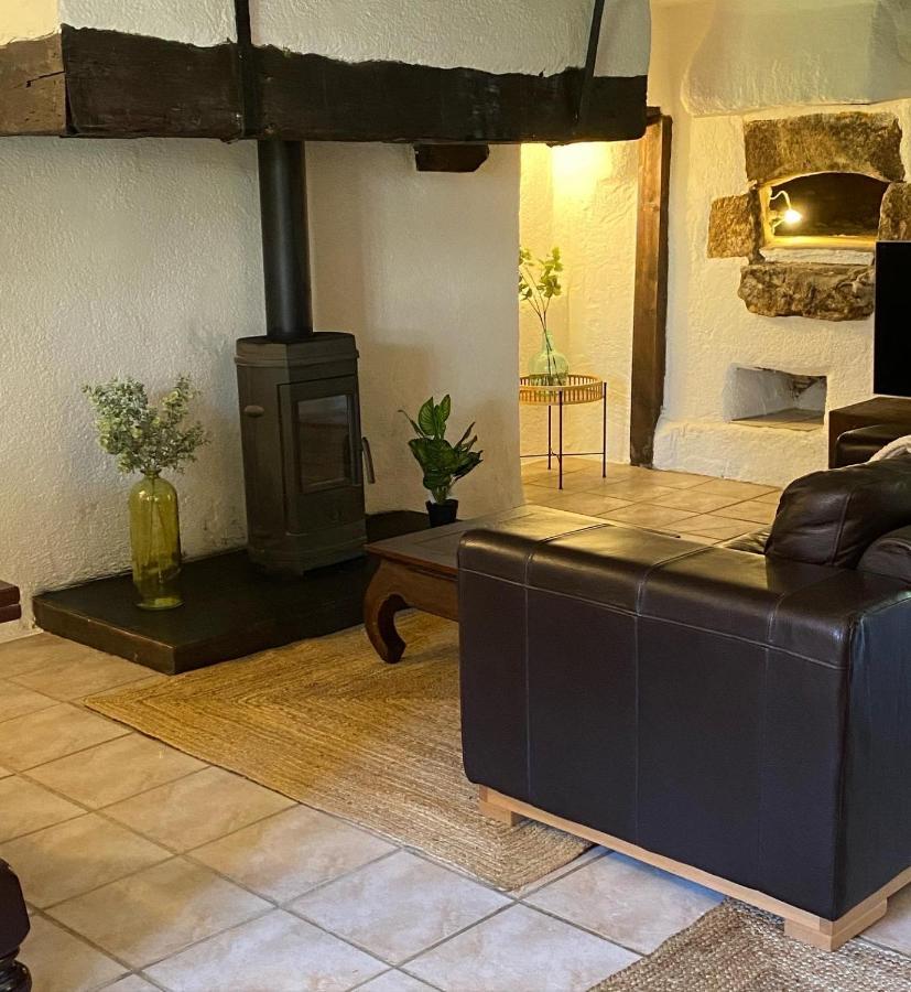 Spacious 1 Bed Home With Shared Pool Champagnac-la-Rivière エクステリア 写真